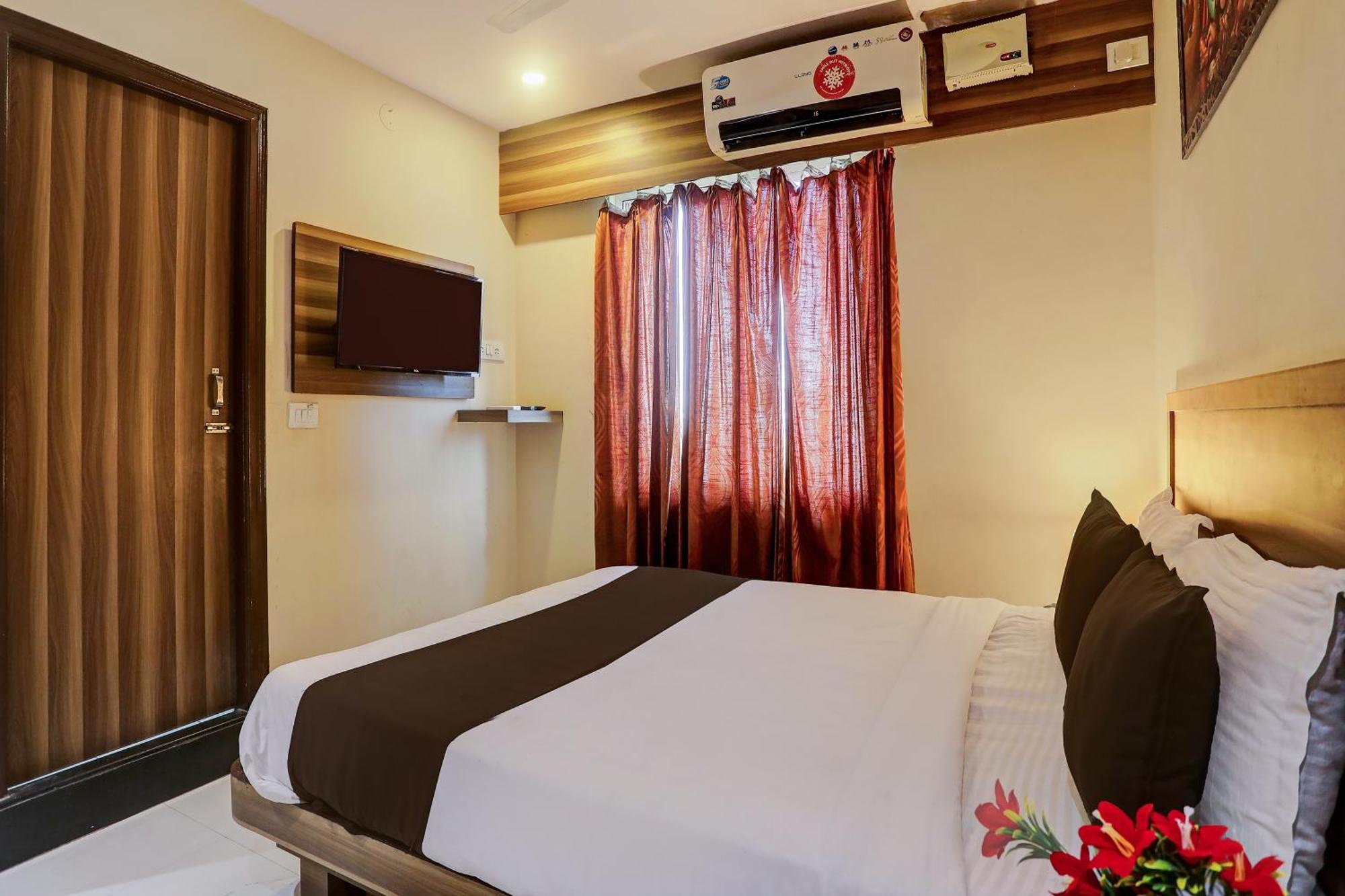Super Hotel O Vaishnavi Inn Hyderabad Exterior photo